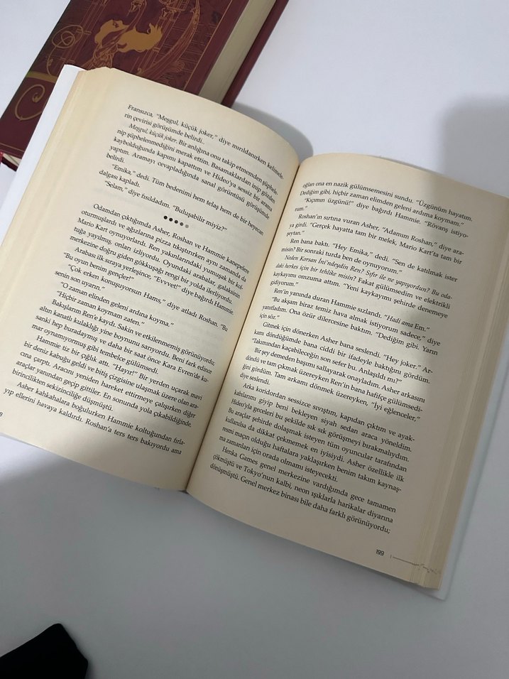 warcross serisi - Görsel 3