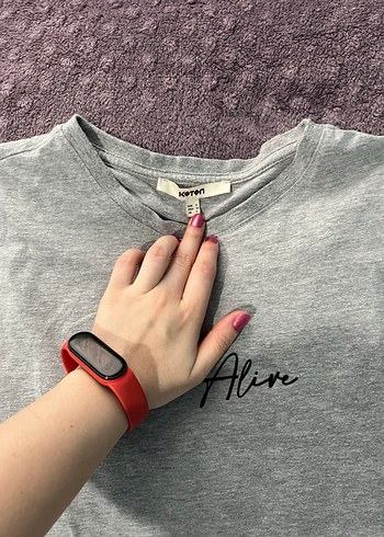 Gri Kısa Kollu Baskılı Kadın Tişört - Görsel 2