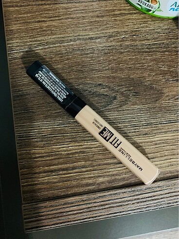 Maybelline Kapatıcı 10 light