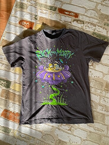 Bershka rick and morty tshirt