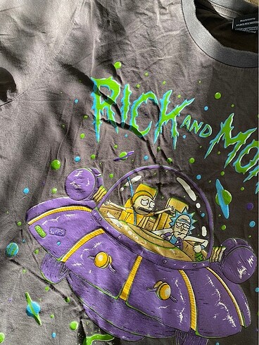 m Beden rick and morty tshirt