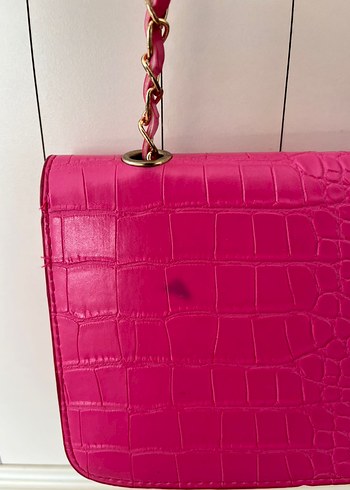 Pembe Zincir Detaylı Yılan Desenli Deri Çanta - Görsel 3