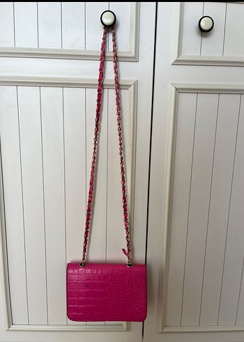 Pembe Zincir Detaylı Yılan Desenli Deri Çanta - Görsel 2