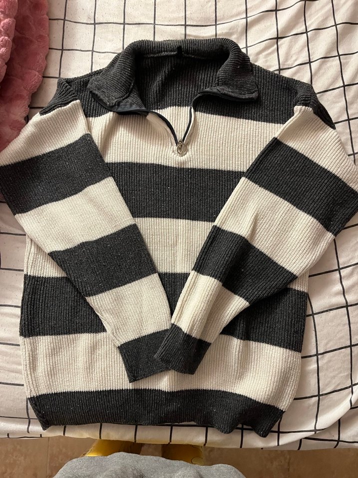 Gri Çizgili  Kazak - Görsel 2