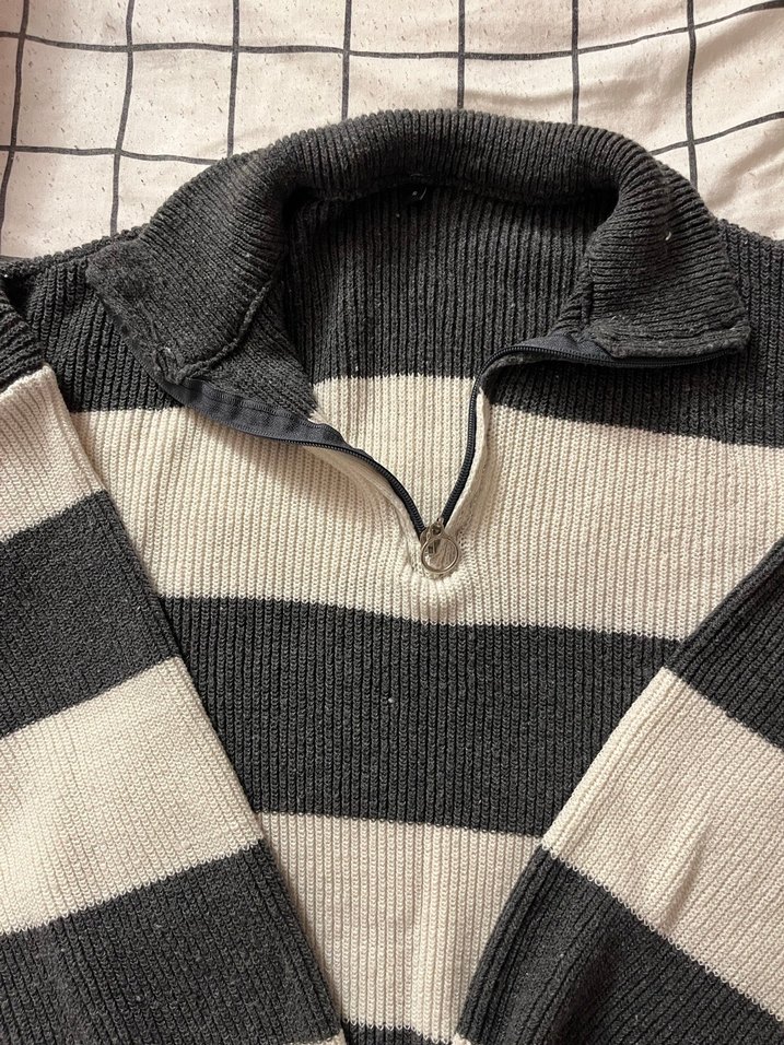 Gri Çizgili  Kazak - Görsel 3