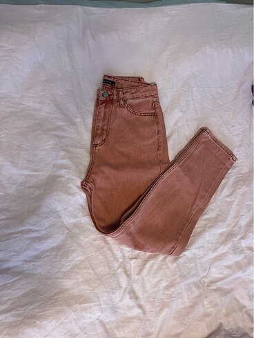 pembe jean
