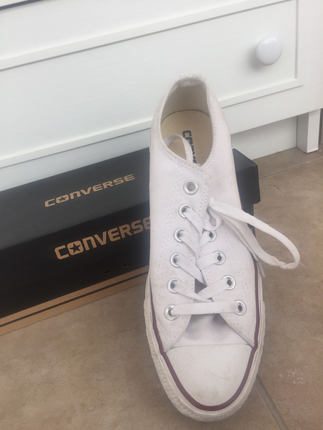 Yepyeni Beyaz Kısa Converse