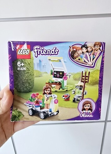 Lego Friends Olivia'nın Çiçek Bahçesi 41425