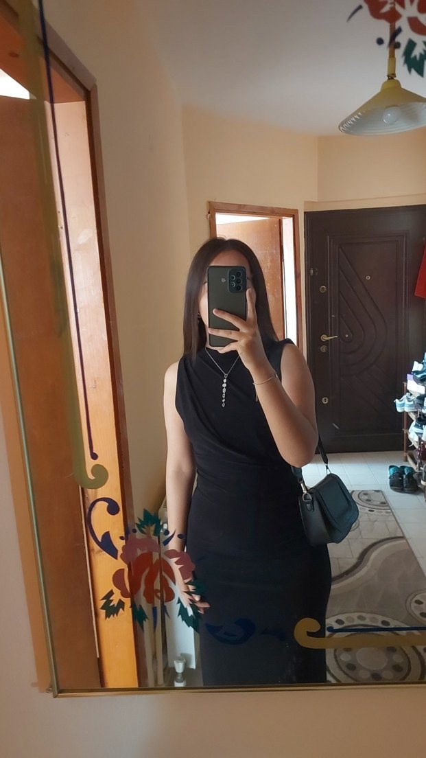 Siyah Elbise - Görsel 2