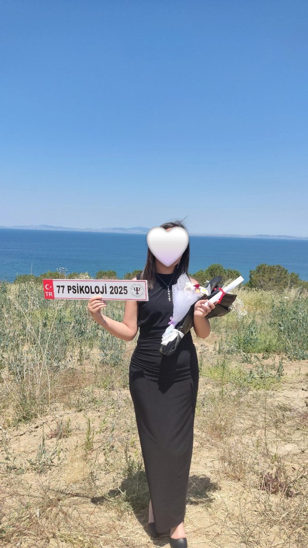 Siyah Elbise - Görsel 3