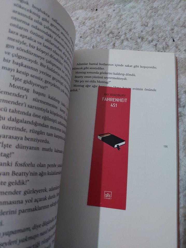 Ray Bradbury - Fahrenheit 451 - Görsel 2