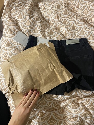 Stradivarius Pırıltılı Şort - Görsel 6