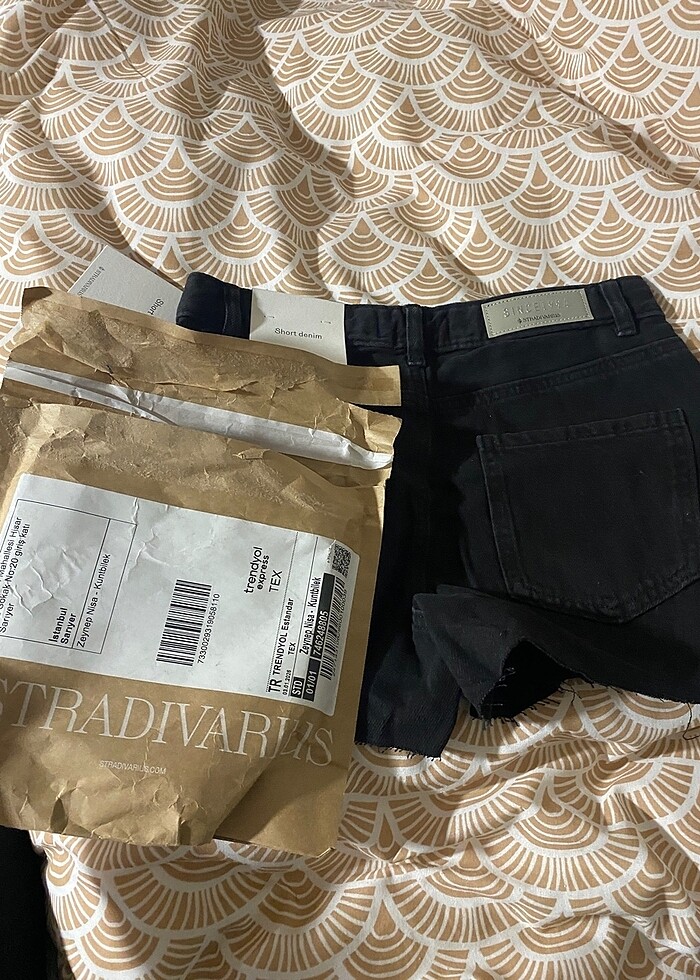 Stradivarius Pırıltılı Şort - Görsel 5