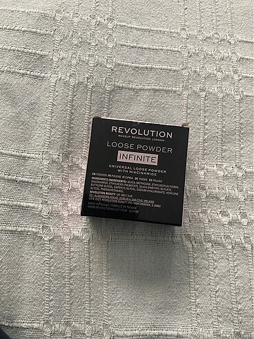 Revolution Pudra - Görsel 2