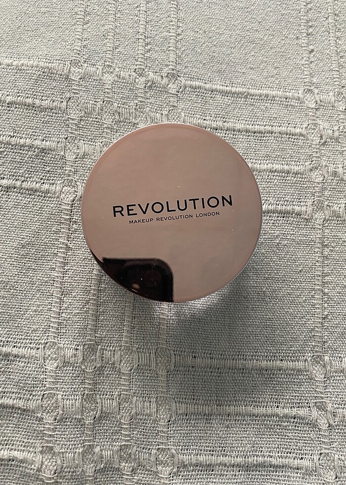 Revolution Pudra - Görsel 3