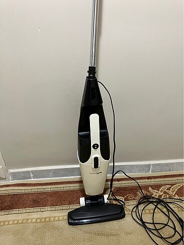 Kablolu dik süpürge