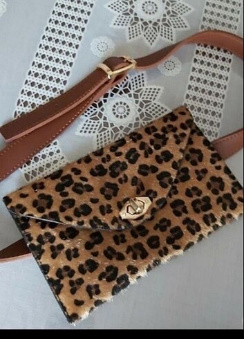 Leopar süet kemerli çanta