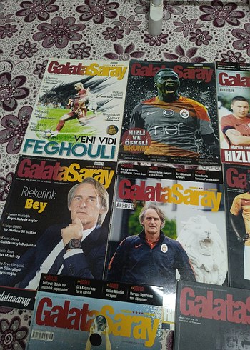 Beden Renk Galatasaray Taraftar Dergileri Koleksiyonu