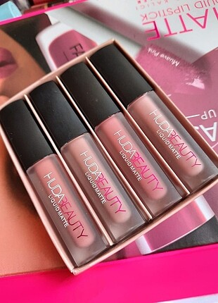 Huda beauty ruj seti 