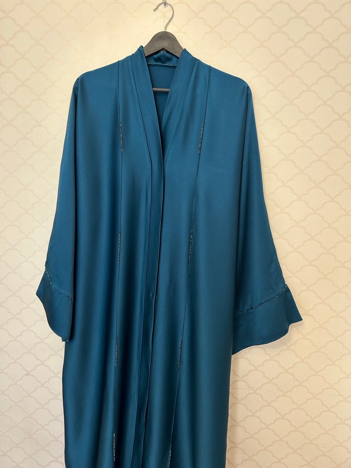 İşlemeli abaya - Görsel 2