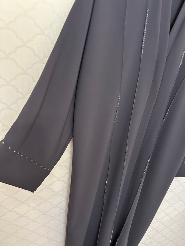 İşlemeli abaya - Görsel 3