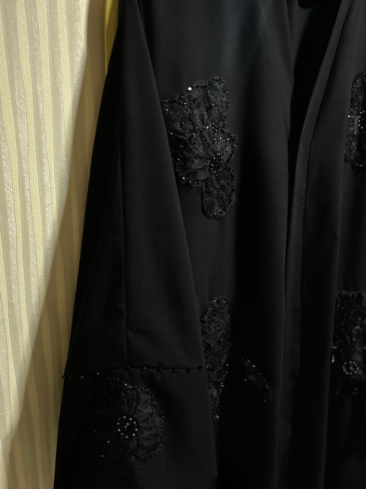 İşlemeli abaya - Görsel 3