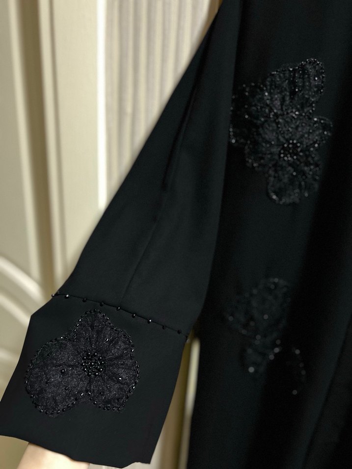 İşlemeli abaya - Görsel 2