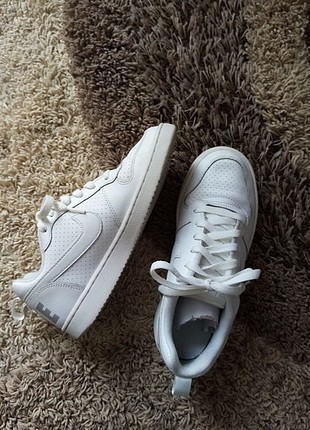 Nike court borough low