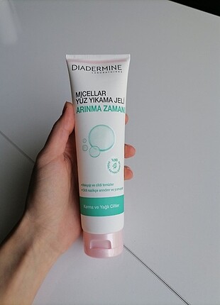 Diadermine yüz temizleme jeli 