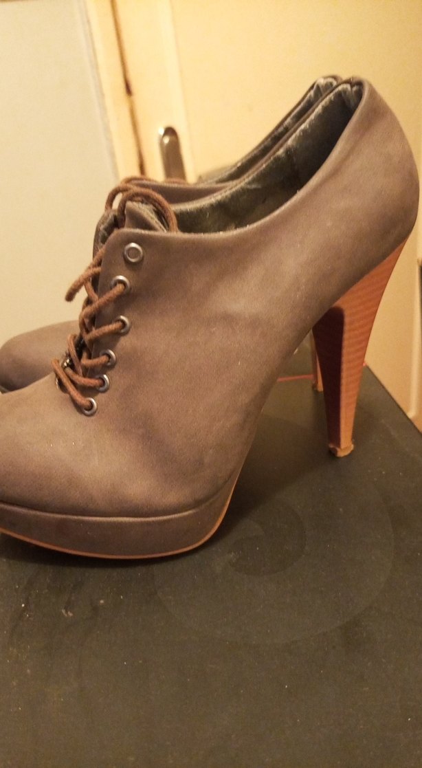 Bej Vintage Tarzda Kadın Bot - Görsel 2