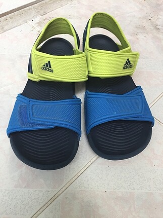 Adidas sandalet