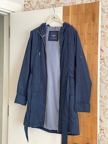 LC Waikiki LCW yağmurluk