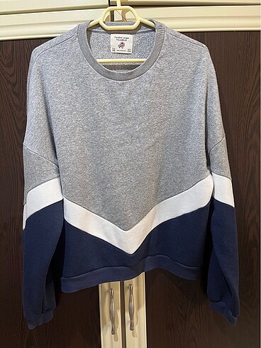 pullandbear sweatshirt