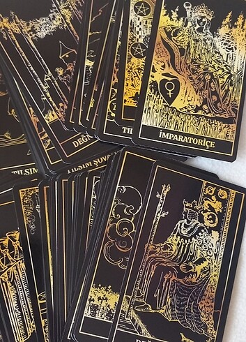 Beden Renk Black & Gold Regin Tarot