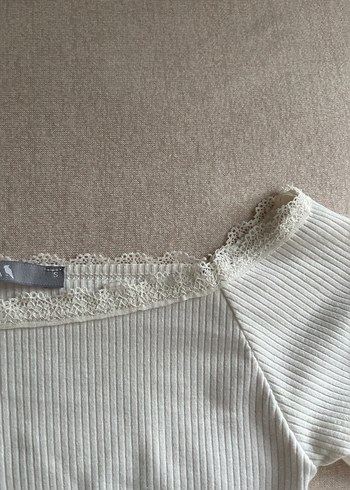 Dantel Detaylı S beden Beyaz Kadın Bluz - Görsel 6