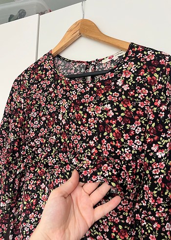 Koton marka S beden Çiçek Desenli Midi Elbise - Görsel 4