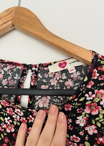 Koton marka S beden Çiçek Desenli Midi Elbise - Görsel 3