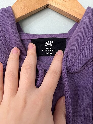 xs Beden mor Renk H&M marka xs kapşonlu mor sweatshirt