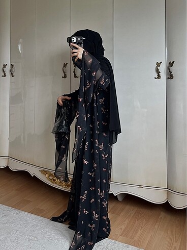 Tasarımcı kol detay tul abaya