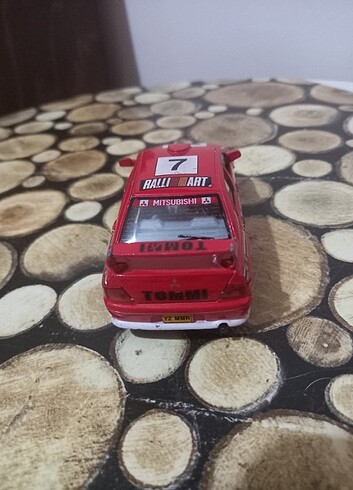 Beden Renk Mitsubishi Lancer Oyuncak Araba