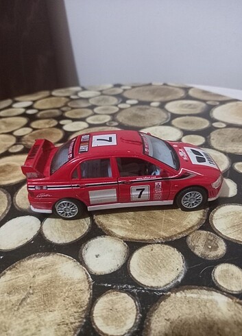 Mitsubishi Lancer Oyuncak Araba