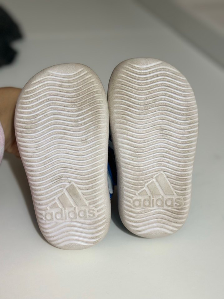 Erkek Çocuk Mavi Adidas Kaydırmaz sandalet - Görsel 2