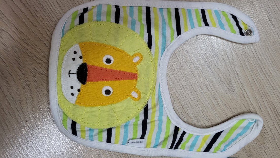 Renkli Nakışlı Bebek mama Önlüğü - Görsel 2