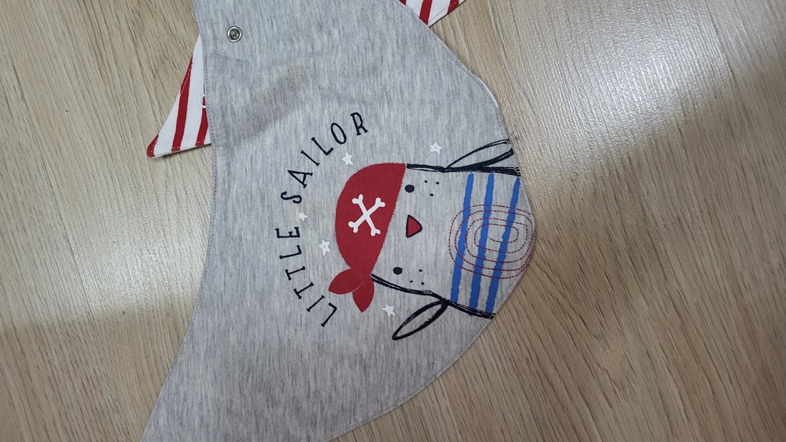 Gri Baskılı Bebek mama Önlüğü - Görsel 2