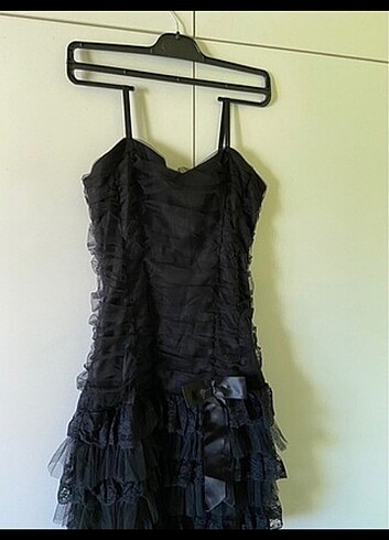 Kurdele detaylı Gothic mini elbise 
