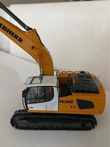  Beden Liebherr R 936