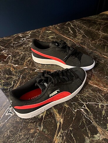 35,5 Beden siyah Renk Puma Ayakkabi