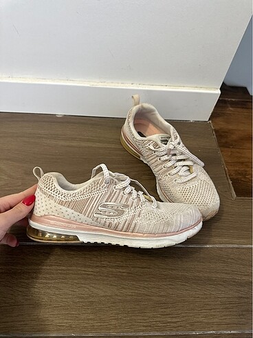 Skechers spor ayakkabı