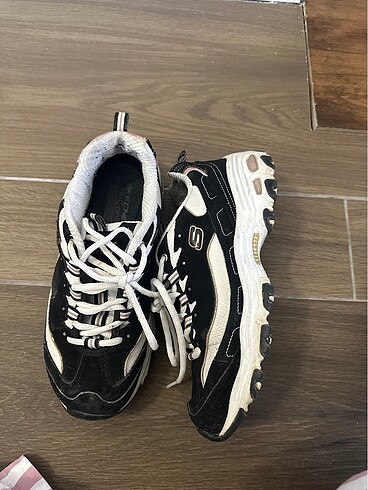 Skechers spor ayakkabı