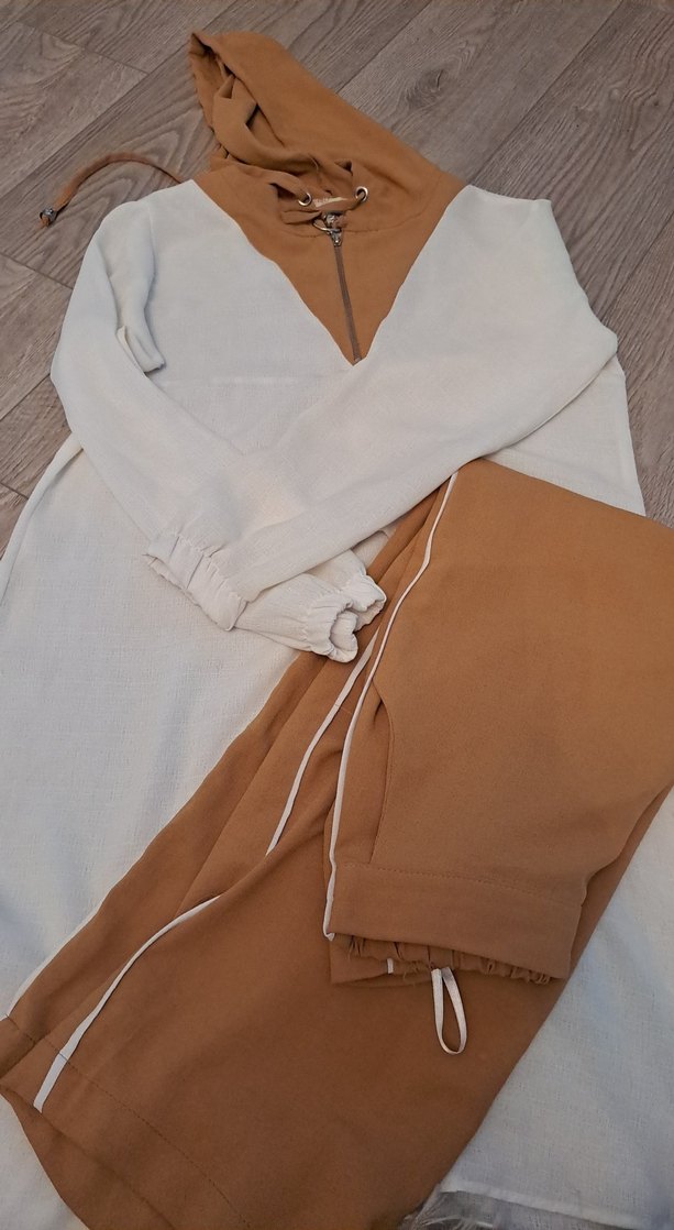 Beyaz V Yaka Pamuklu Mini Kadın Takım - Görsel 2